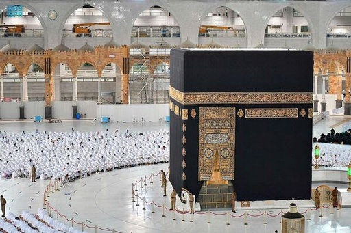 Accessible Umrah for Seniors - Wheelchair Assisted
